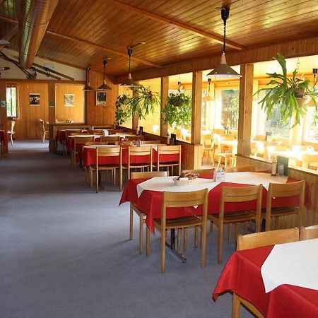 Sporti Grusch Albergue Exterior foto