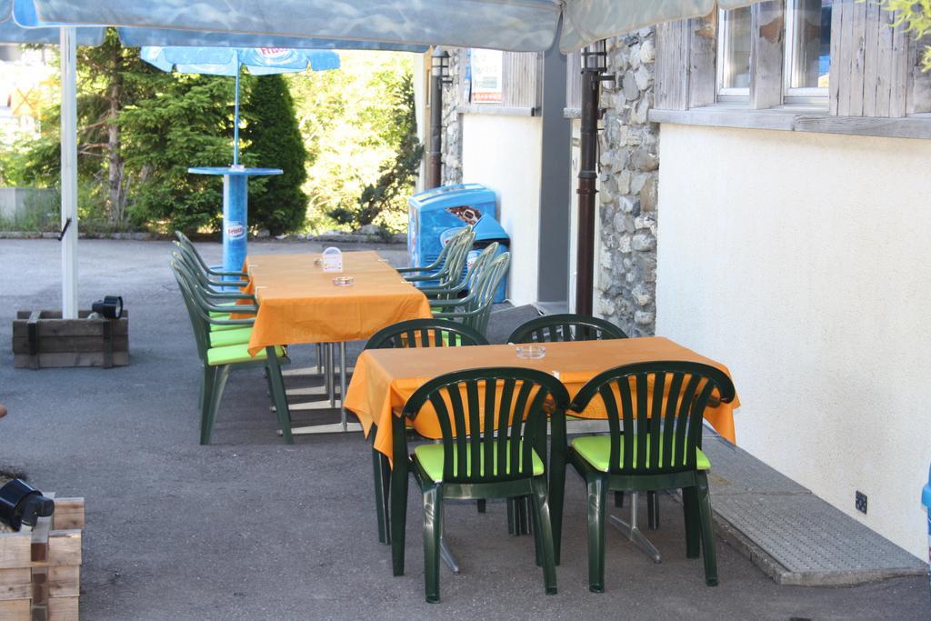 Sporti Grusch Albergue Exterior foto