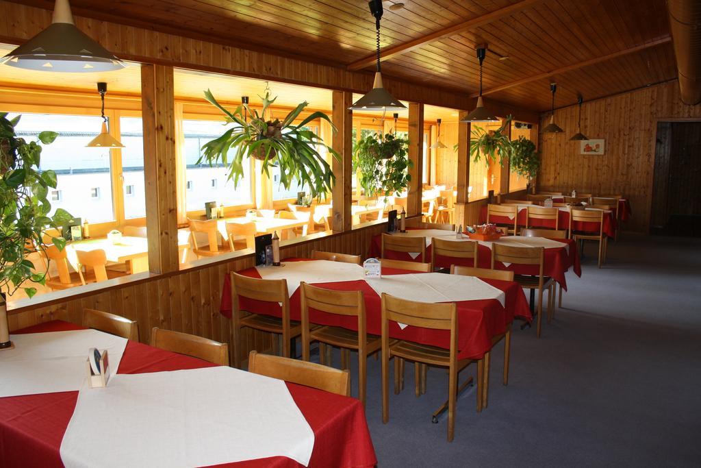 Sporti Grusch Albergue Exterior foto