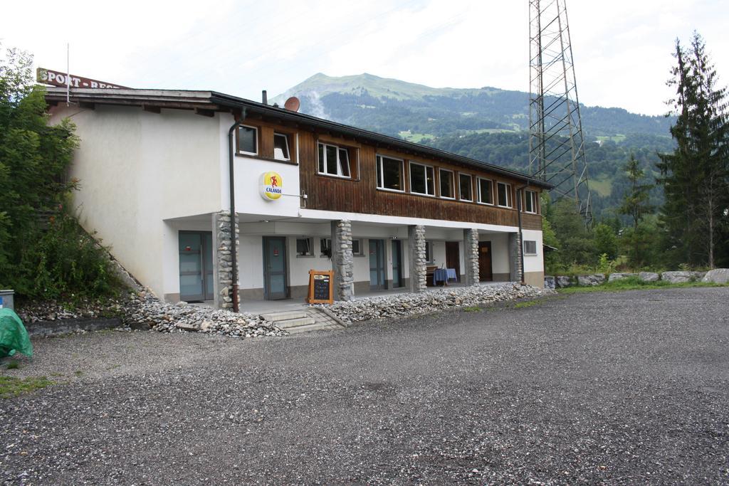 Sporti Grusch Albergue Exterior foto
